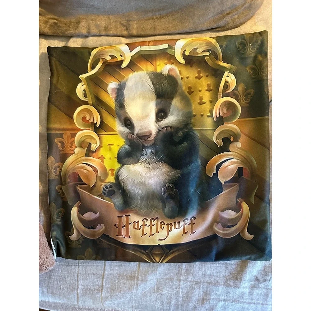 Hufflepuff Badger Throw Pillow Cover 16x16 Harry Potter Wizarding‎ World RARE